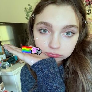 Meet your Posher, Sloane